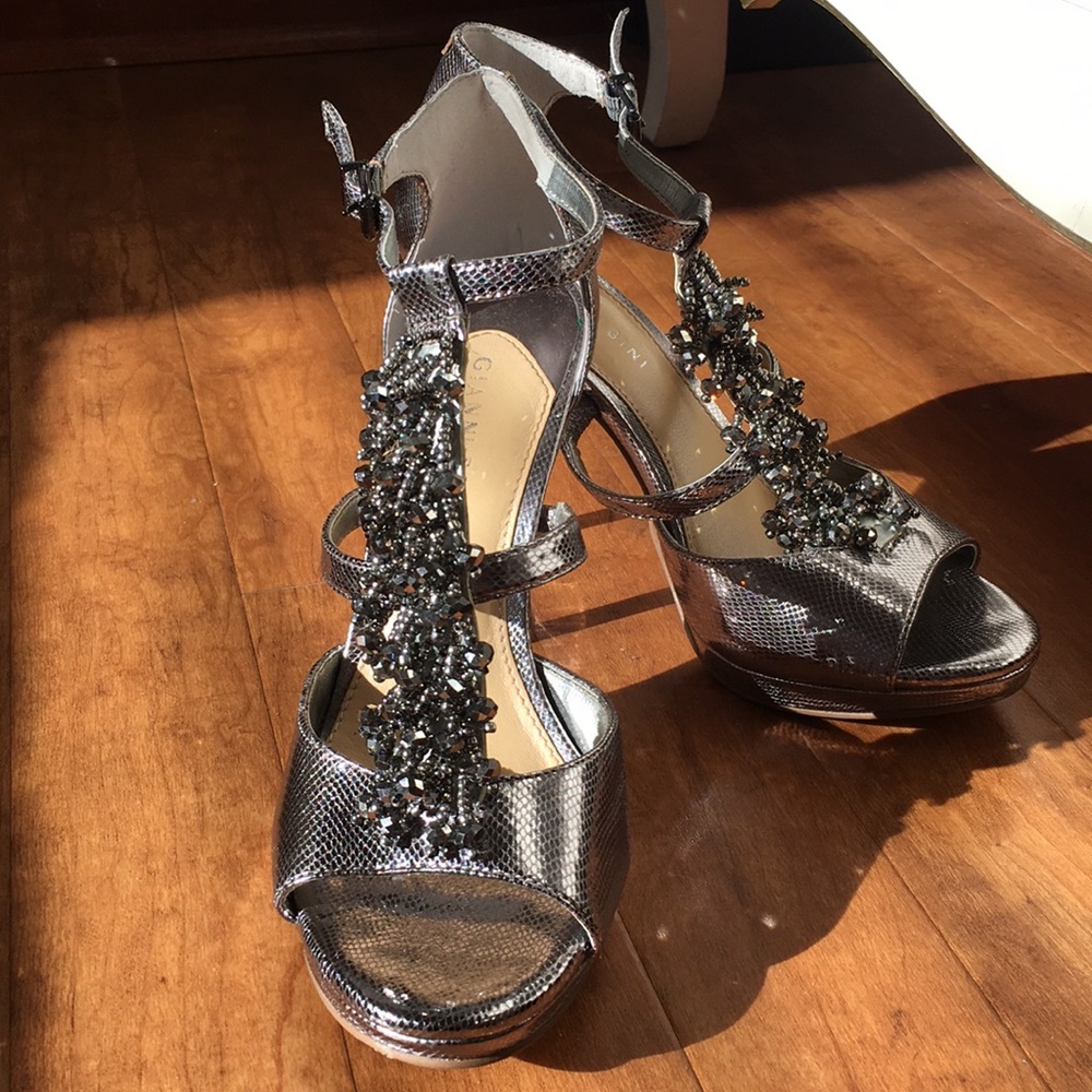 Gianni Bini metallic beaded pumps